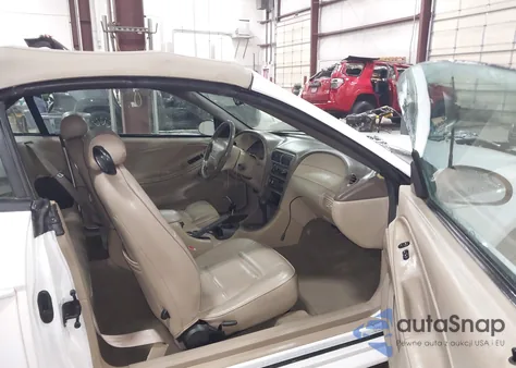 2000 Ford Mustang из США, поврежденный, VIN 1FAFP4444YF308099